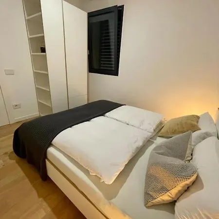 Apartment Casa Caterina Moderne Mit Berg Und Seesicht Gera Lario